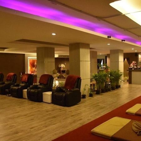Indra Hotel Hatyai Hat Yai Ngoại thất bức ảnh